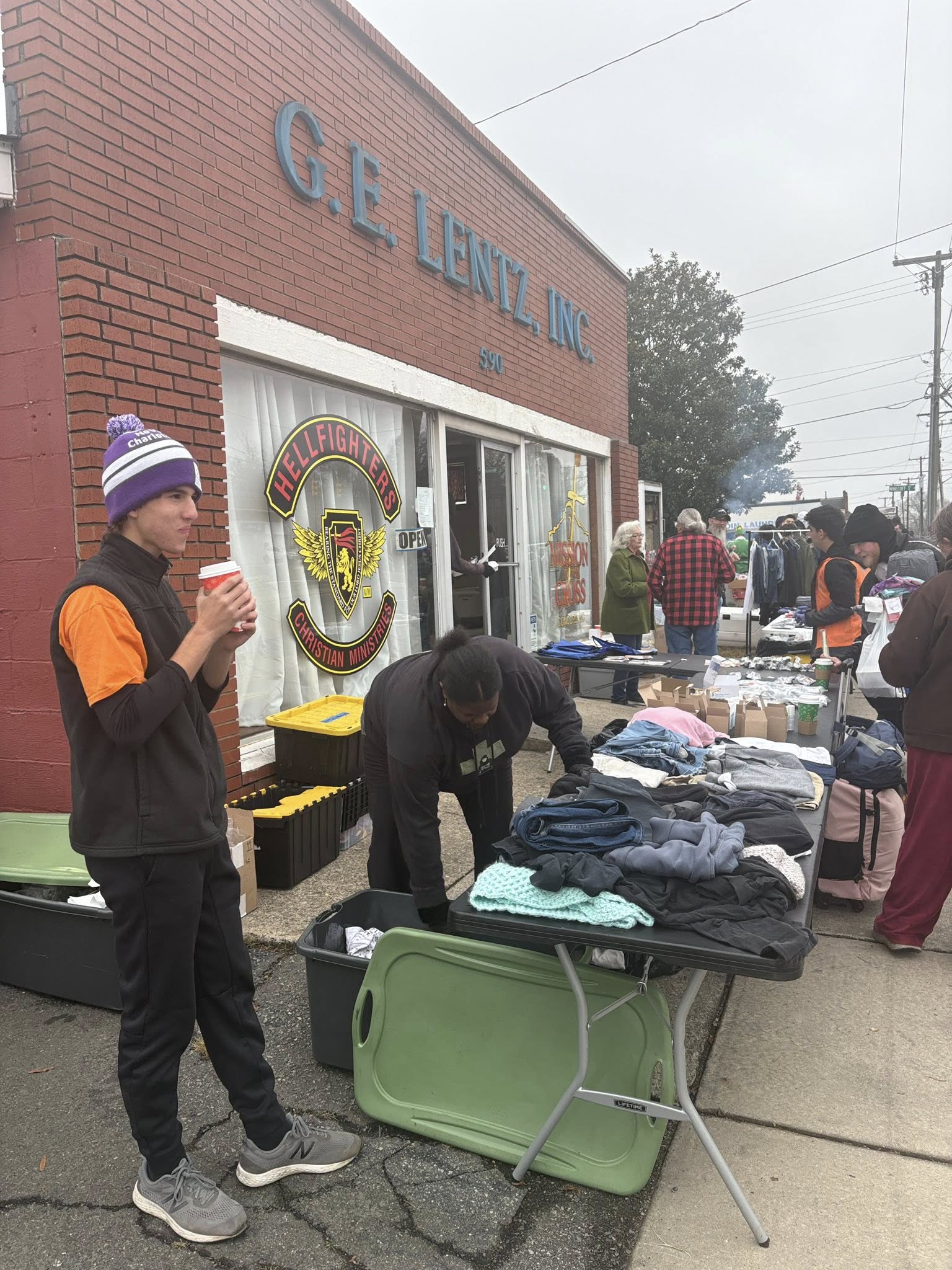 Hellfighters Serve Day