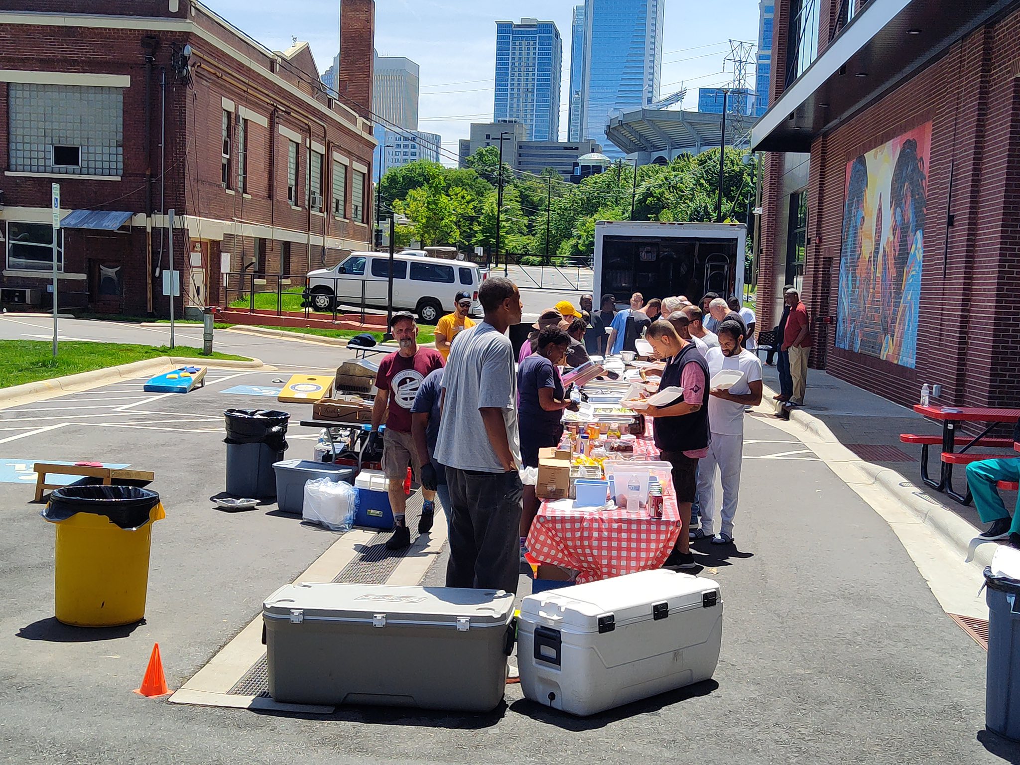 Charlotte Rescue Mission Serve Day