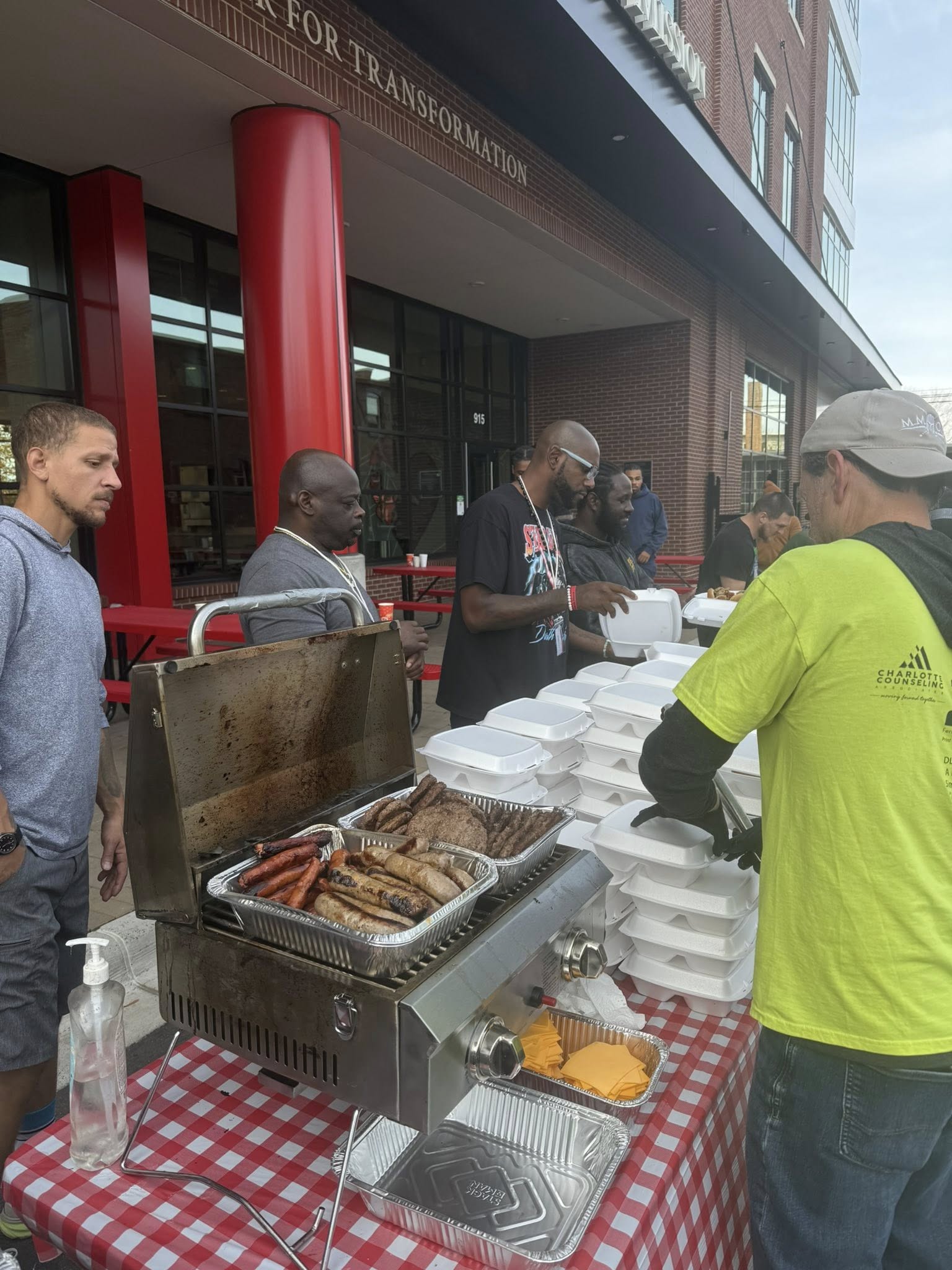 Charlotte Rescue Mission Serve Day